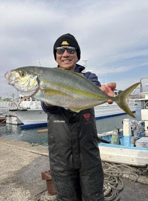 シマアジ