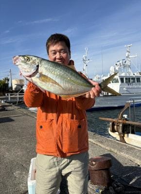 シマアジ