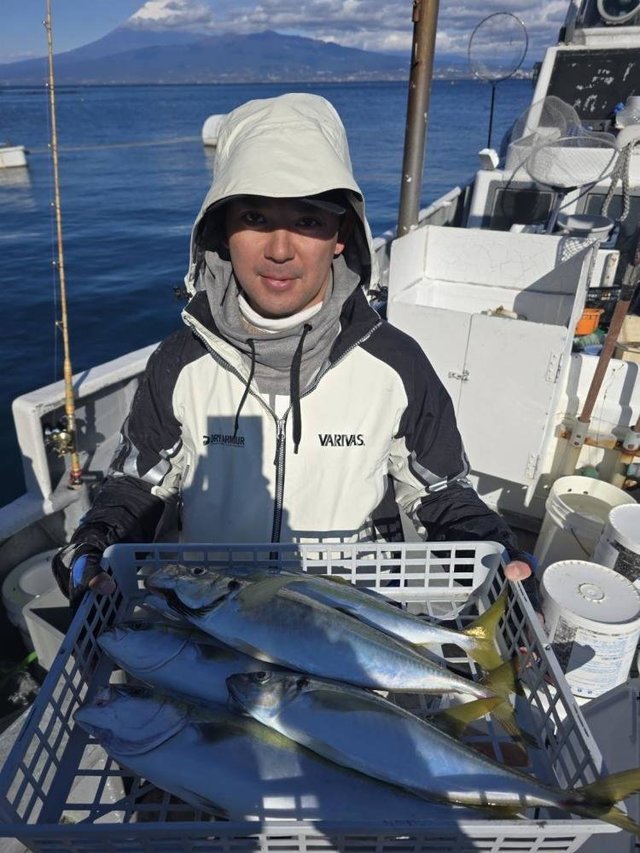 アジ(マアジ)・イナダ(ブリ)