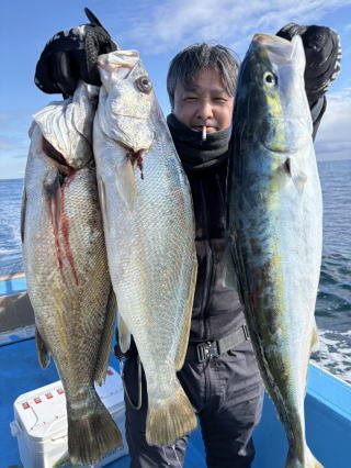 ワラサ(ブリ)・オオニベ