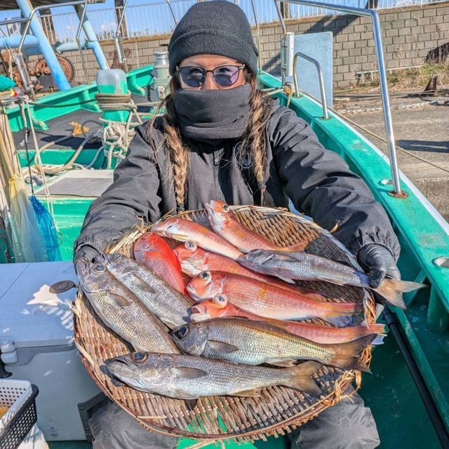 アマダイ(アカアマダイ)・キンメ(キンメダイ)・シロムツ(オオメハタ)