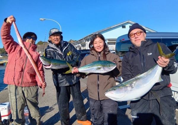 ブリ・ワラサ(ブリ)・アカヤガラ