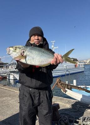シマアジ