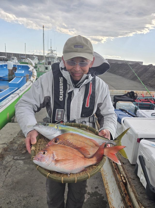 タイ(マダイ)・イナダ(ブリ)