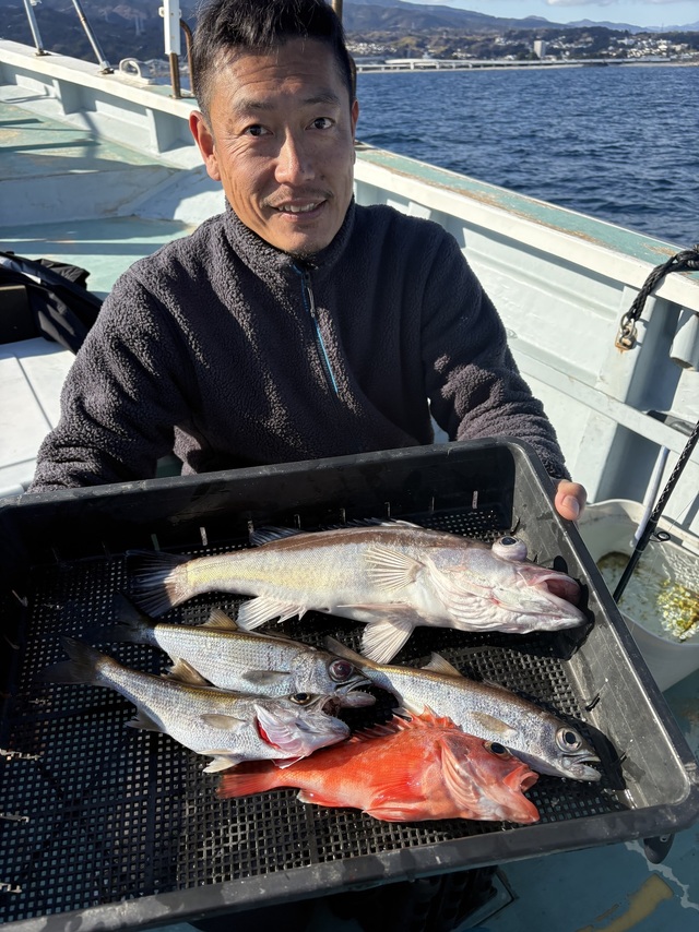 アラ・クロムツ