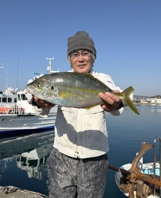 シマアジ