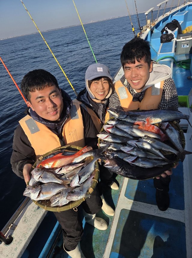 クロムツ・スミヤキ(クロシビカマス)・ユメカサゴ・キンメダイ・シロムツ(オオメハタ)