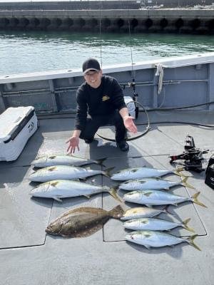 ブリ・ハマチ(ブリ)・メジロ(ブリ)・シオ(カンパチ)・ヒラメ