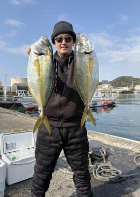 シマアジ
