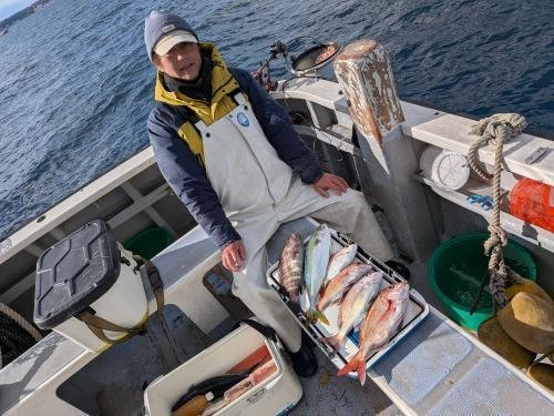 マダイ・ハナダイ(チダイ)・マハタ・イナダ(ブリ)