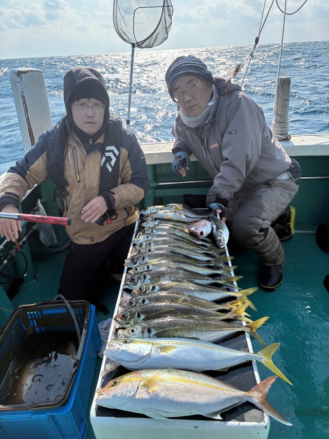 マアジ・ハマチ(ブリ)・シオ(カンパチ)