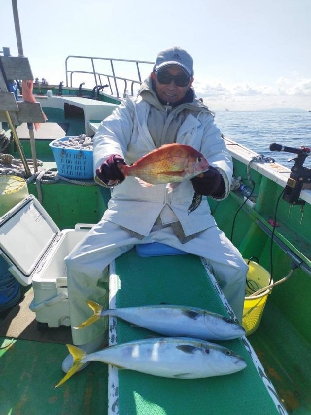 マダイ・イナダ(ブリ)