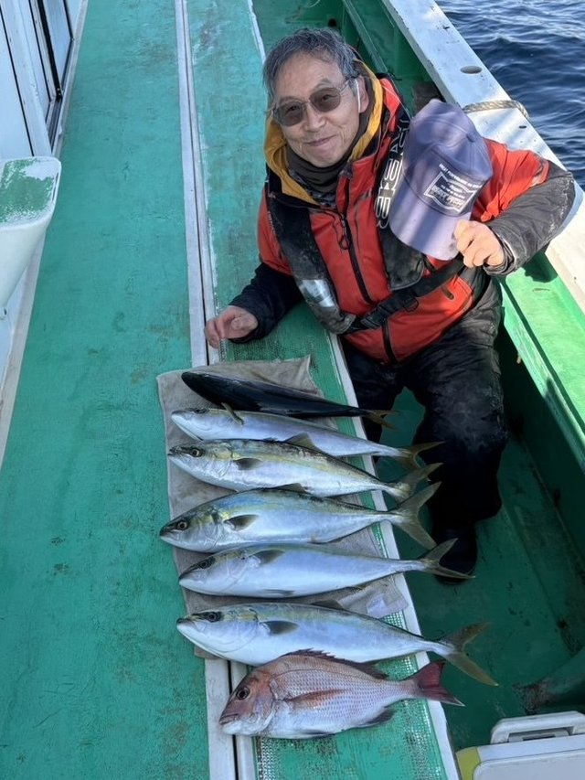 マダイ・イナダ(ブリ)