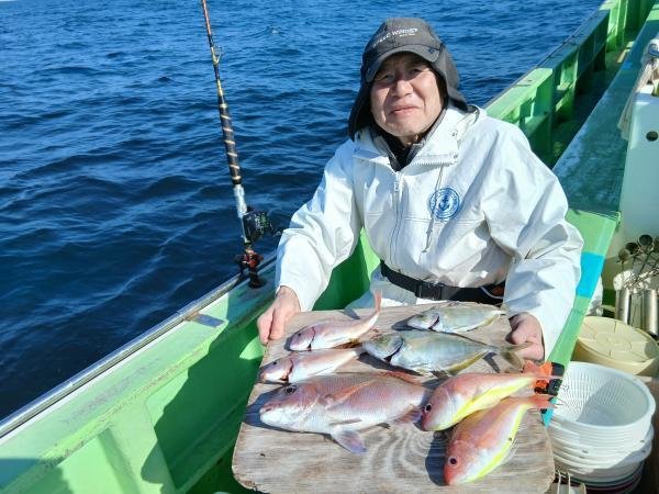 マダイ・ハナダイ(チダイ)・カイワリ・イトヨリ(イトヨリダイ)