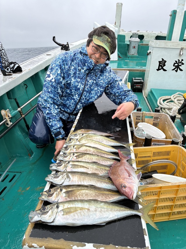 マダイ・マアジ