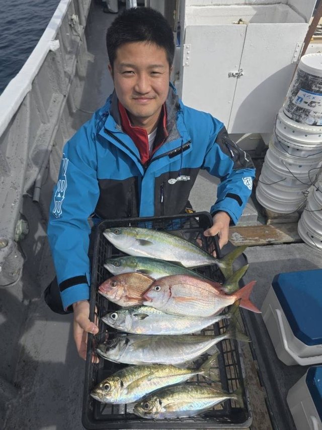 マダイ・ハナダイ(チダイ)・アジ(マアジ)・イナダ(ブリ)・サバ(マサバ)