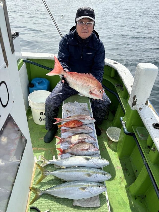 マダイ・イナダ(ブリ)・カサゴ