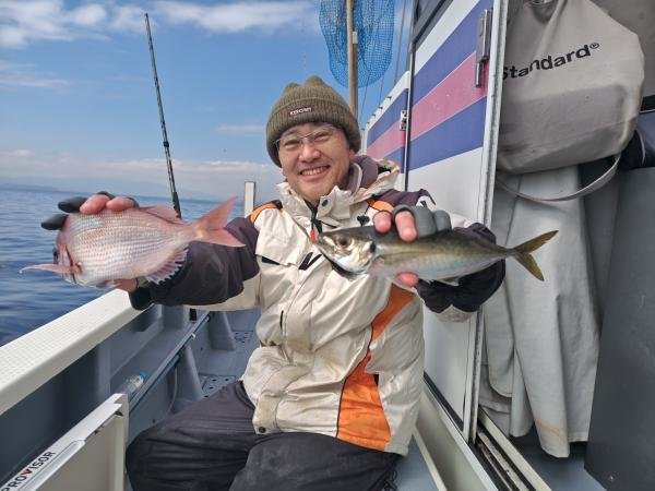 マダイ・マアジ