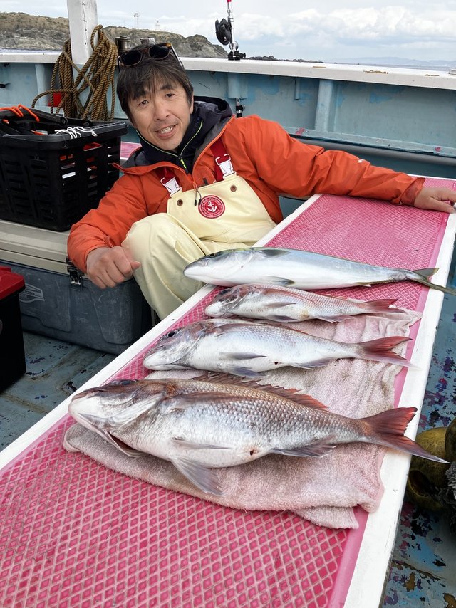 マダイ・イナダ(ブリ)