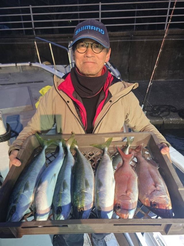 マダイ・イナダ(ブリ)