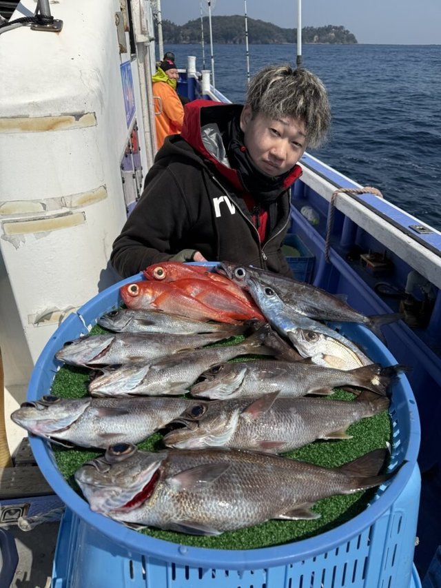 クロムツ・キンメ(キンメダイ)・シロムツ(オオメハタ)・カゴカマス