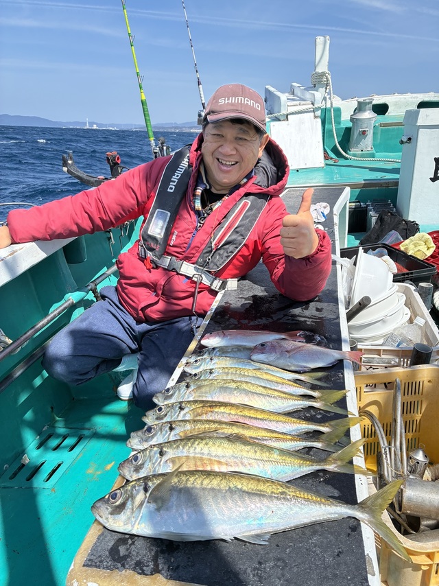 マダイ・マアジ