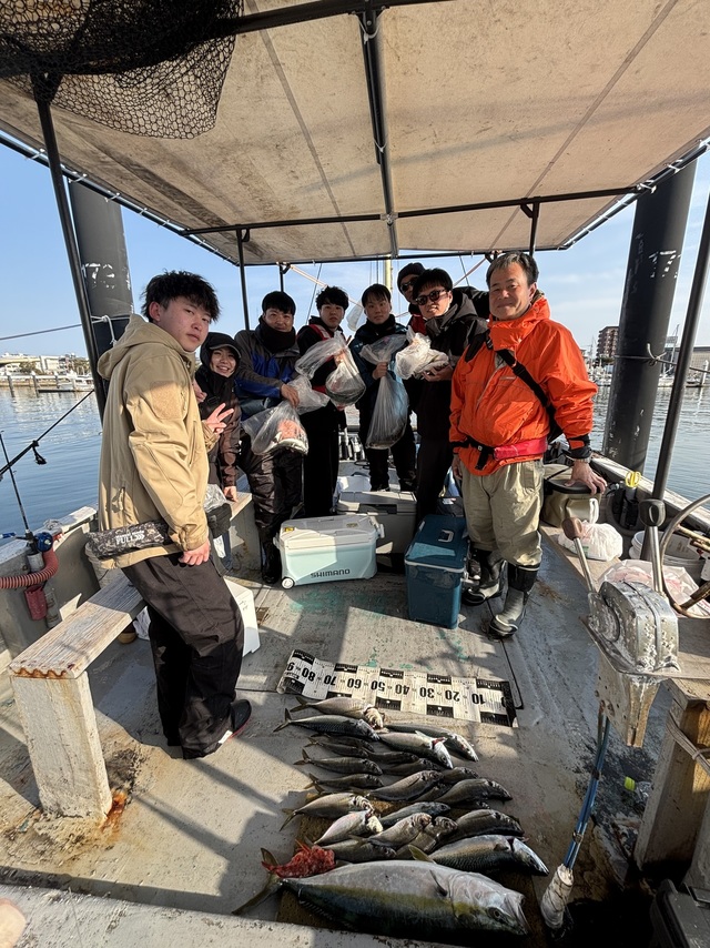 アジ(マアジ)・メジロ(ブリ)・サバ(マサバ)