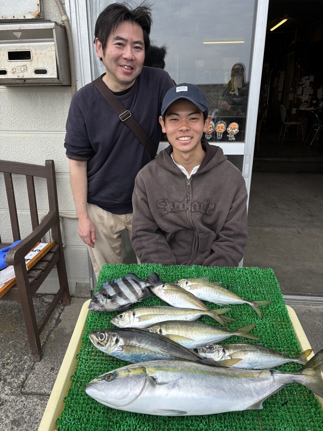 アジ(マアジ)・ワラサ(ブリ)