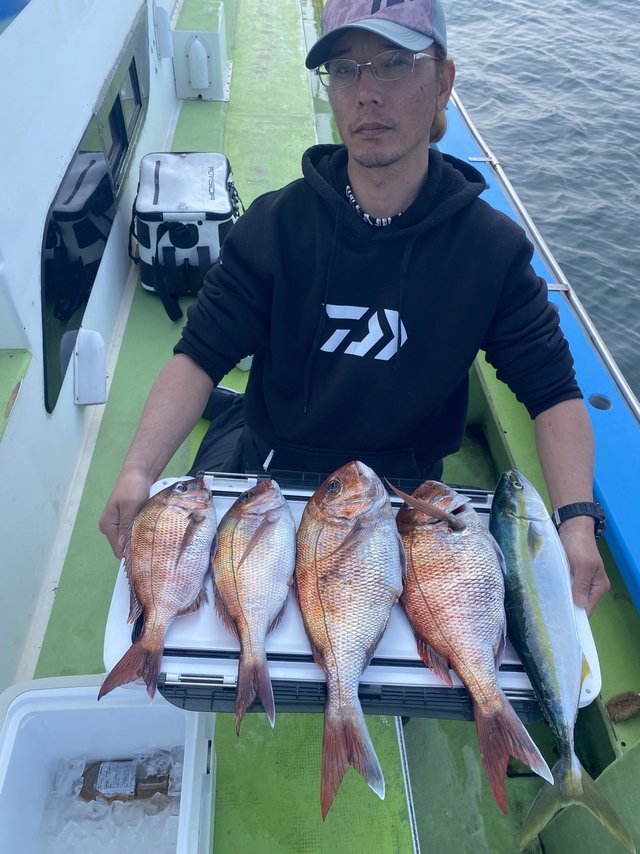 マダイ・イナダ(ブリ)