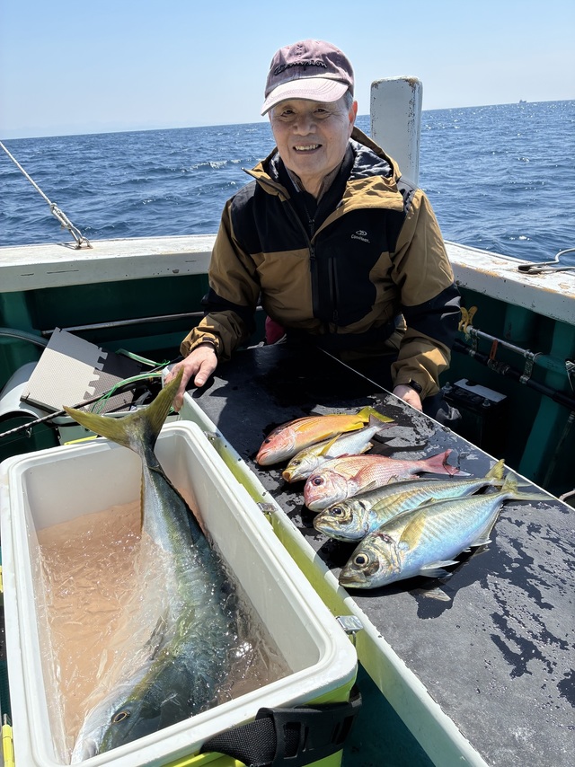 マダイ・マアジ