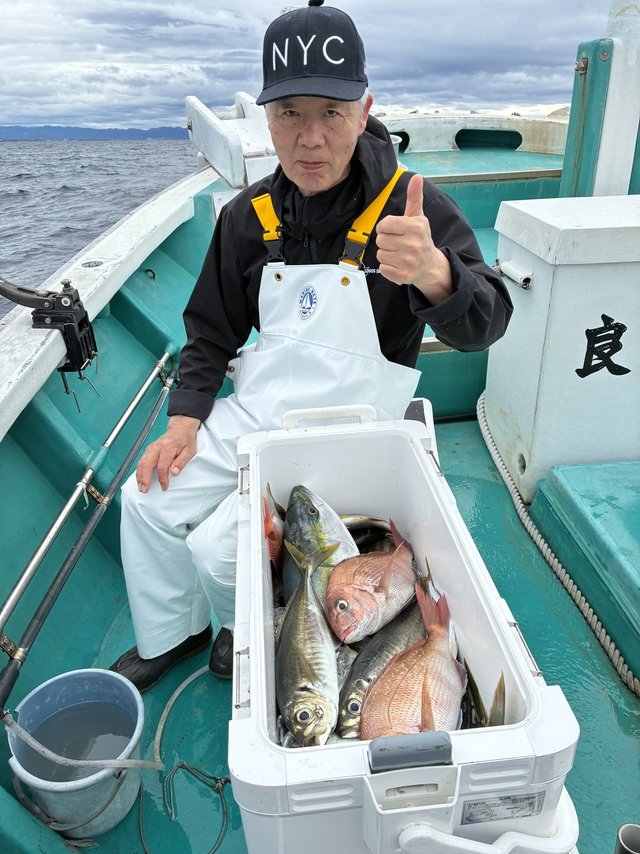 マダイ・マアジ