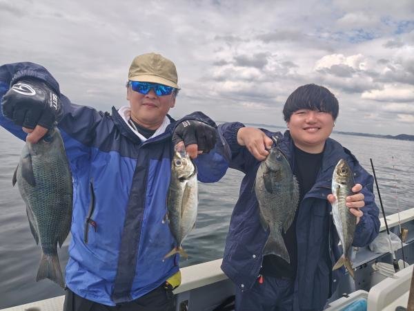 アジ(マアジ)・クロムツ