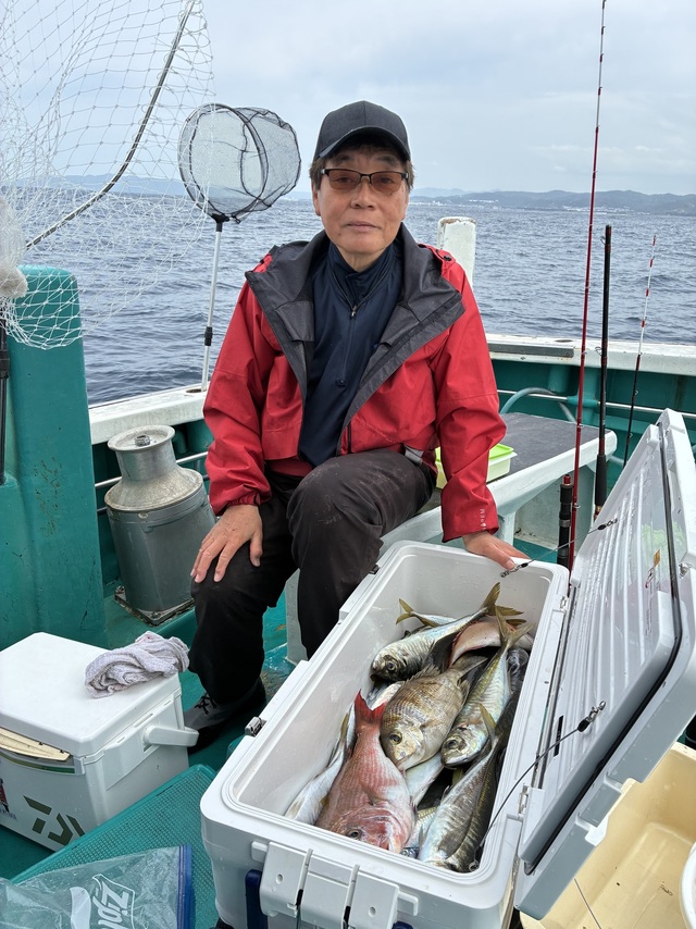 マダイ・マアジ