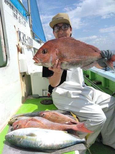 マダイ・イナダ(ブリ)