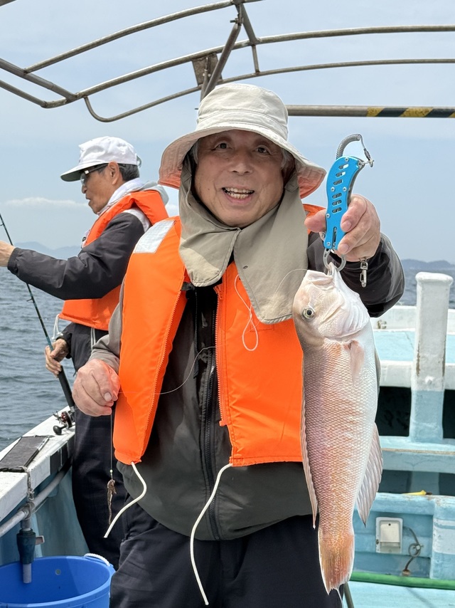シロアマダイ