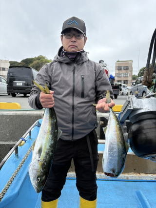 イナダ(ブリ)