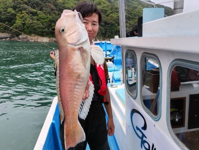 シロアマダイ