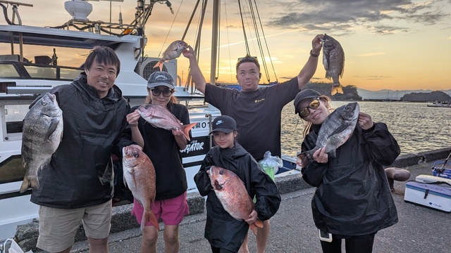 沼津・駿河湾の夜釣りなら 真成丸【公式サイト】静岡県沼津・静浦港の
