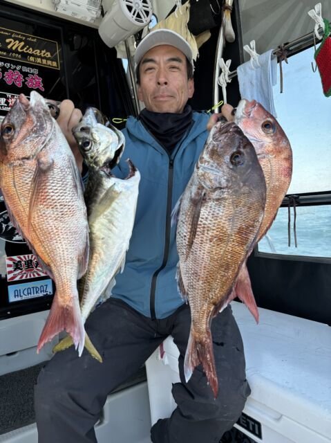 マダイ・オニアジ