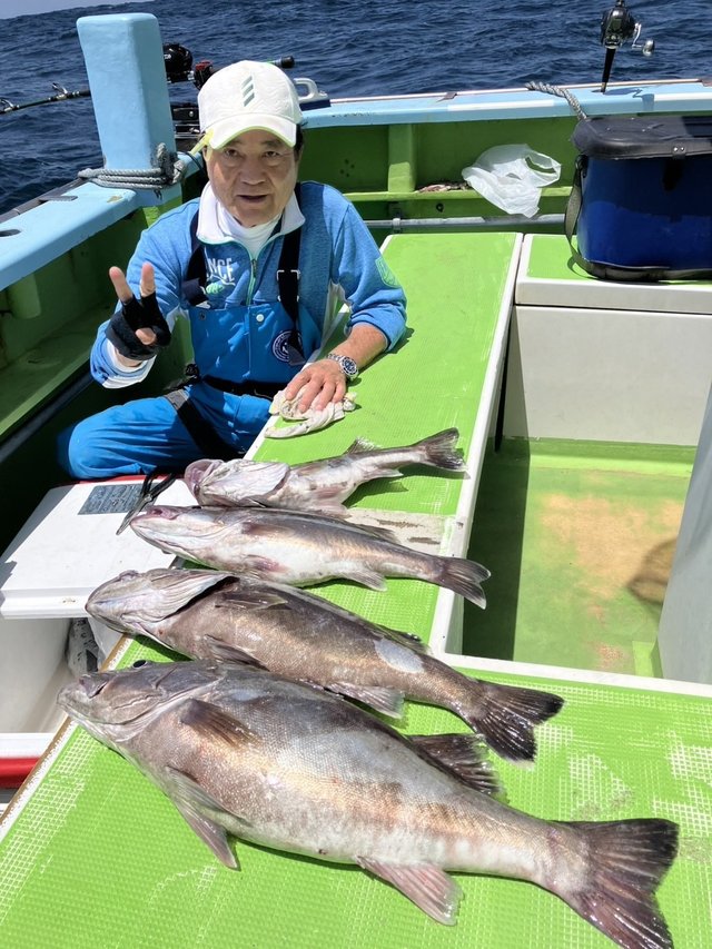 アラ