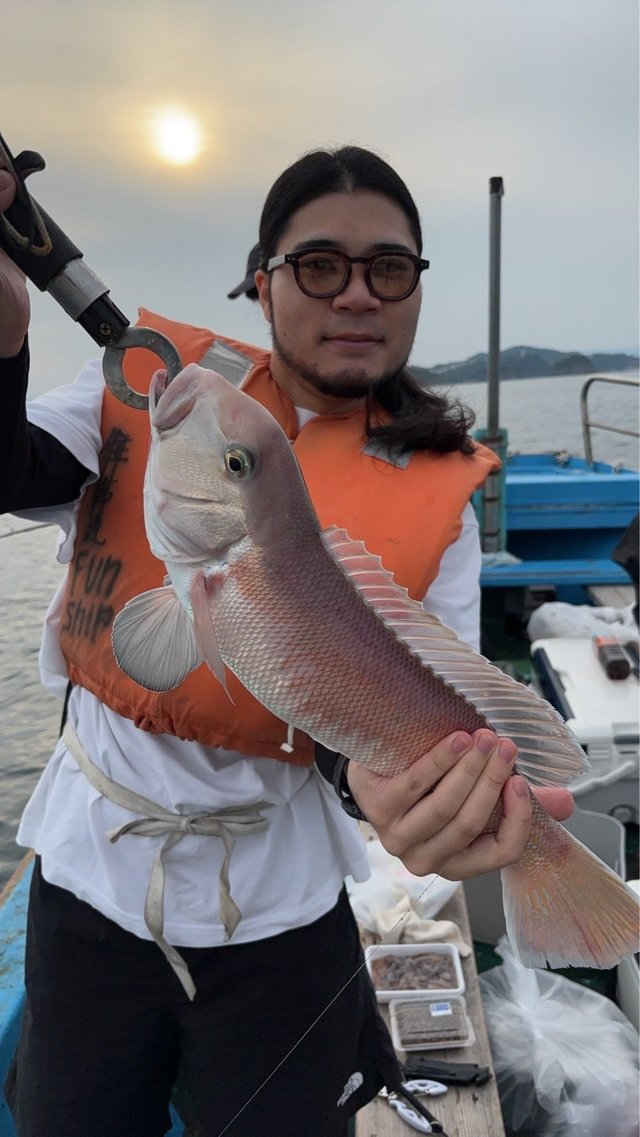 シロアマダイ