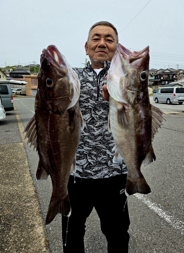 アラ