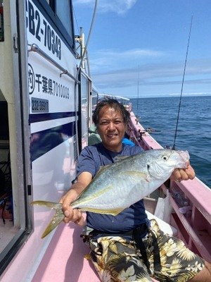 シマアジ