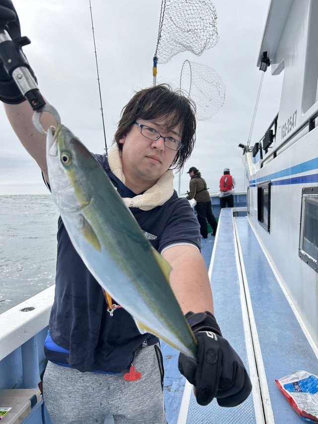 イナダ(ブリ)