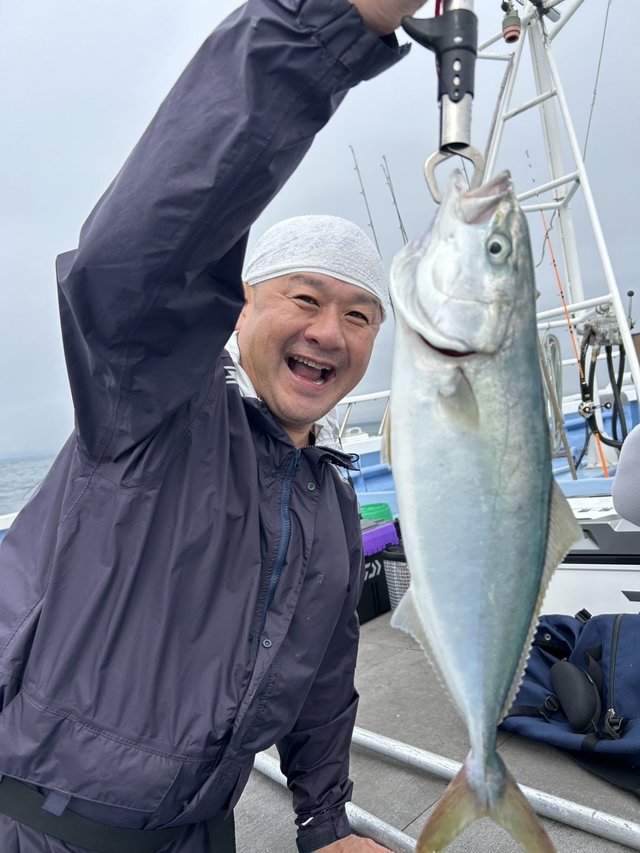イナダ(ブリ)