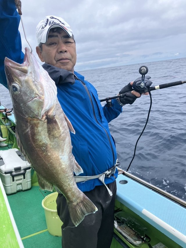 アラ