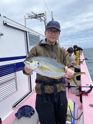 シマアジ