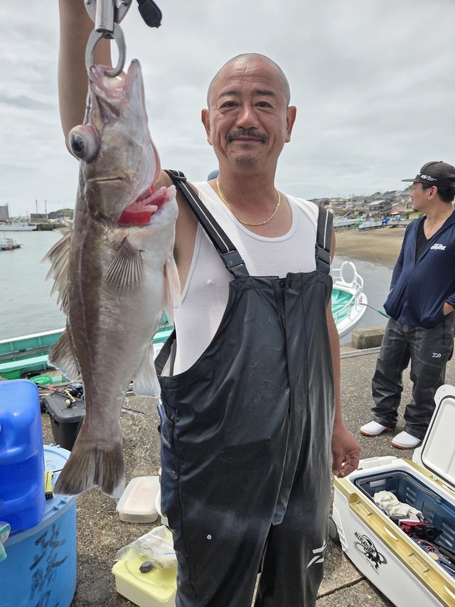 アラ