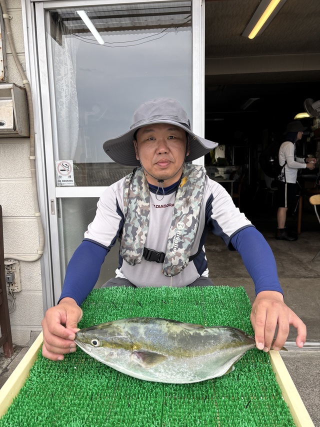 イナダ(ブリ)