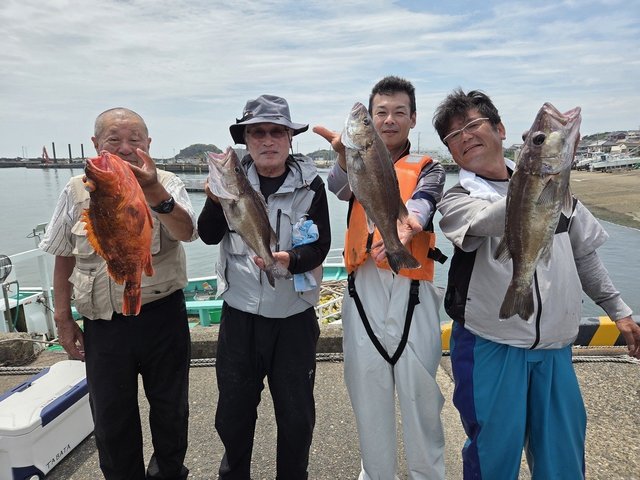 アラ